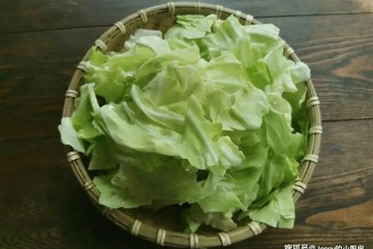 育的花菜白菜包菜苗出土后多少天可打点叶面肥？