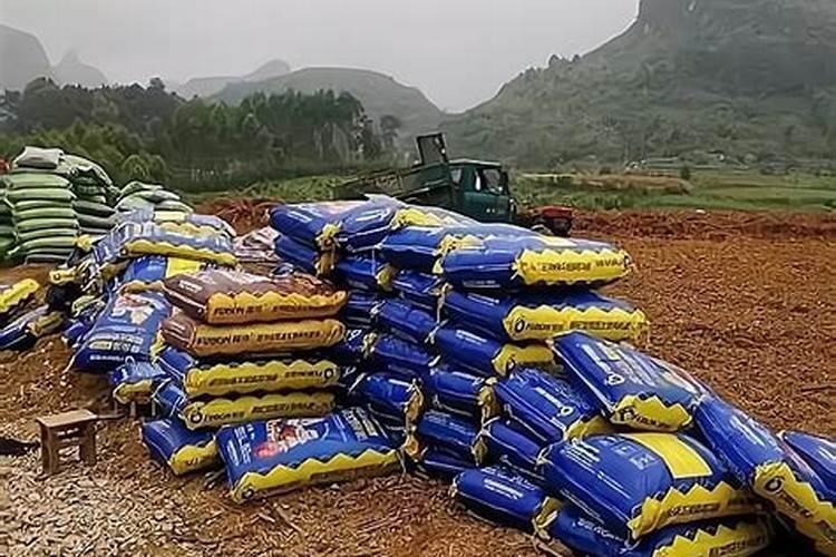 云天化三环二铵包装袋上都有生产日期吗