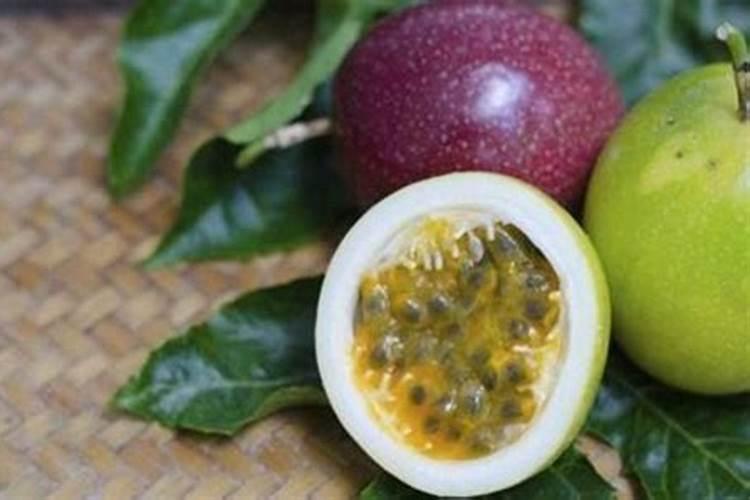 复合肥是播撒蔬菜根泥土上,还是埋起来？