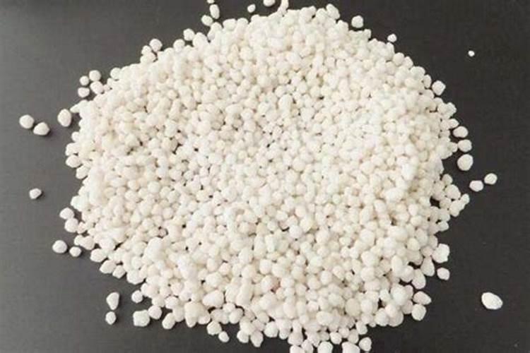 米兰花用什么氮肥比较好用？