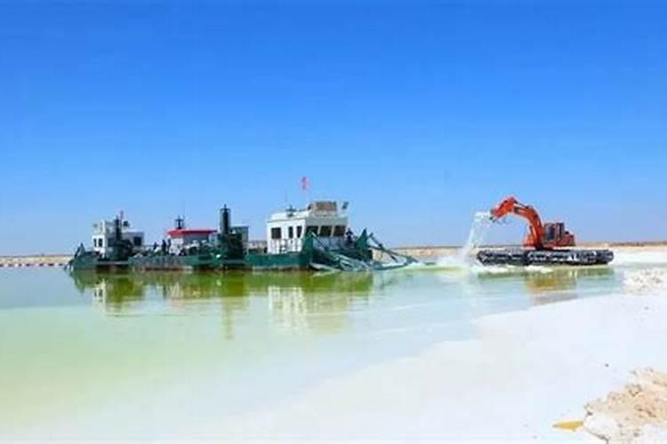 青海省钾肥产量占全国百分之九十以上,评价其发展钾盐化工的社会经济条件...