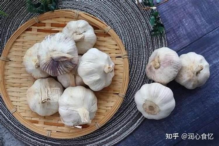 排大蒜要先放底肥么