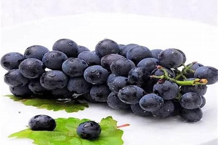 葡萄花后果粒多大浇水施肥